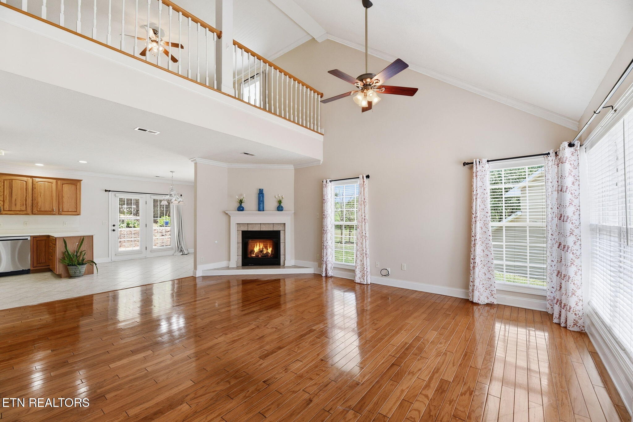 221 Sweetgum Lane Oak Ridge, TN 37830 - Photo 7 of 38 6-web-or-mls-DSC_9603_with_fire