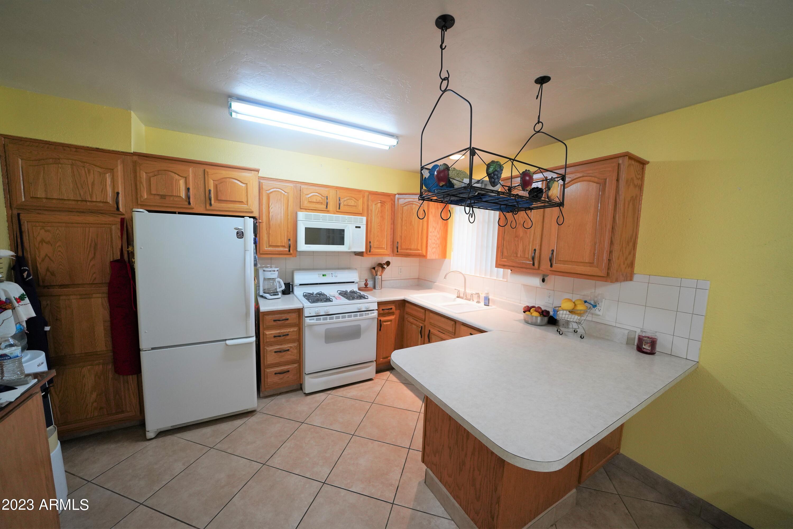 4825 West Almeria Road Phoenix, AZ 85035 - Photo 3 of 19 DSC07314 (2)