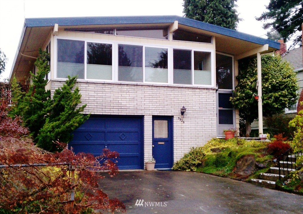 3926 Southwest Kenyon Street Seattle, WA 98136 - Photo 1 of 15 Gallery Image 1