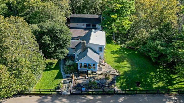 $899,000 | 73 Lake Ellis Road, Wingdale, NY 12594