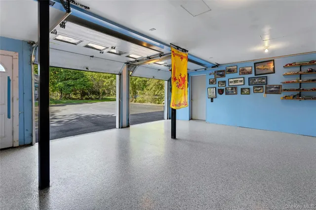 $899,000 | 73 Lake Ellis Road, Wingdale, NY 12594