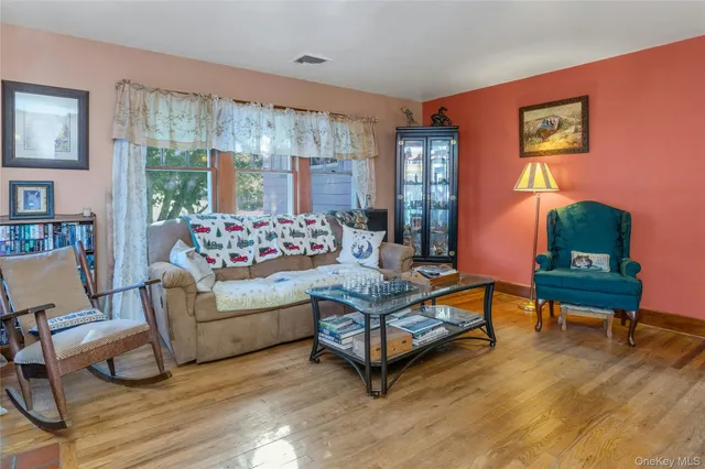 $899,000 | 73 Lake Ellis Road, Wingdale, NY 12594