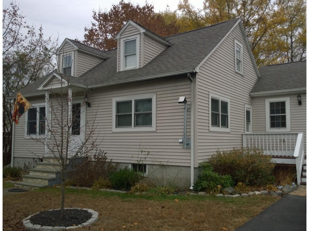 7 Webster Avenue Exeter, NH 03833 - Photo 1 of 19 Gallery Image 1