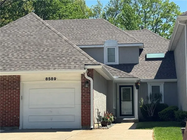 $350,000 | 8589 Hauser Court, Lenexa, KS 66215