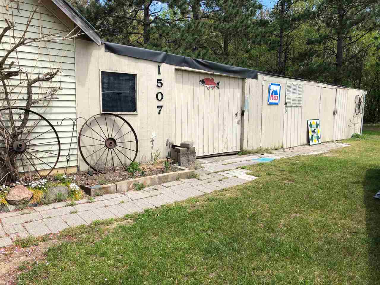 1507 East Brooks Road Midland, MI 48640 - Photo 30 of 31 1874930-29.JPG
