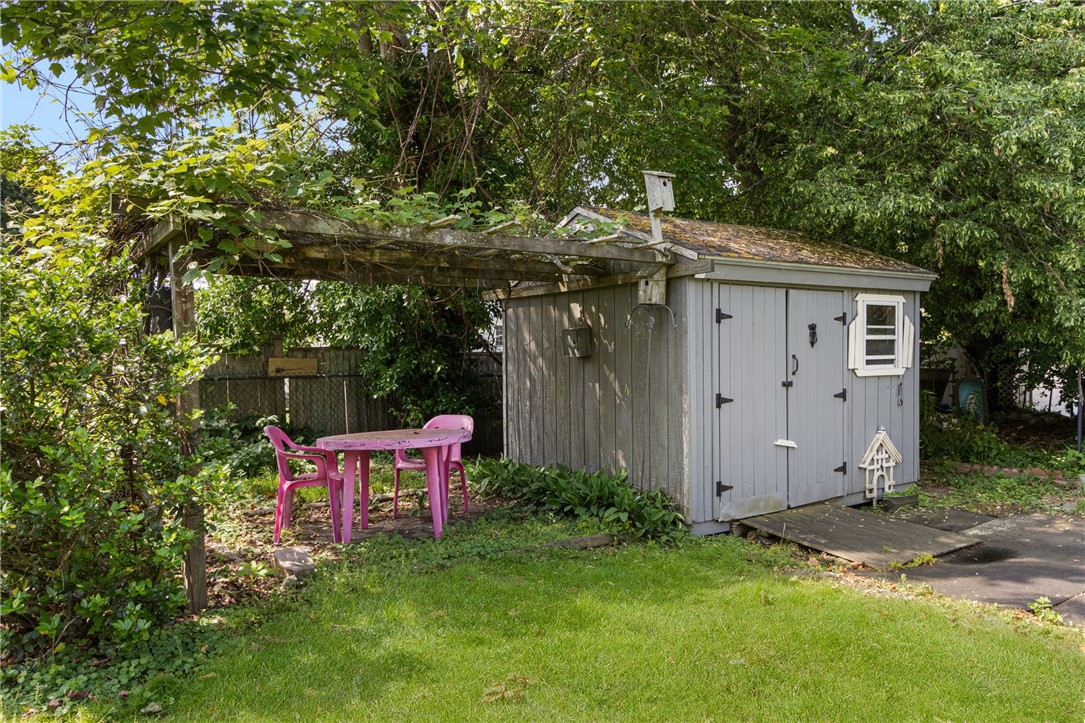 37 Reservoir Road Middletown, RI 02842 - Photo 25 of 39 Shed