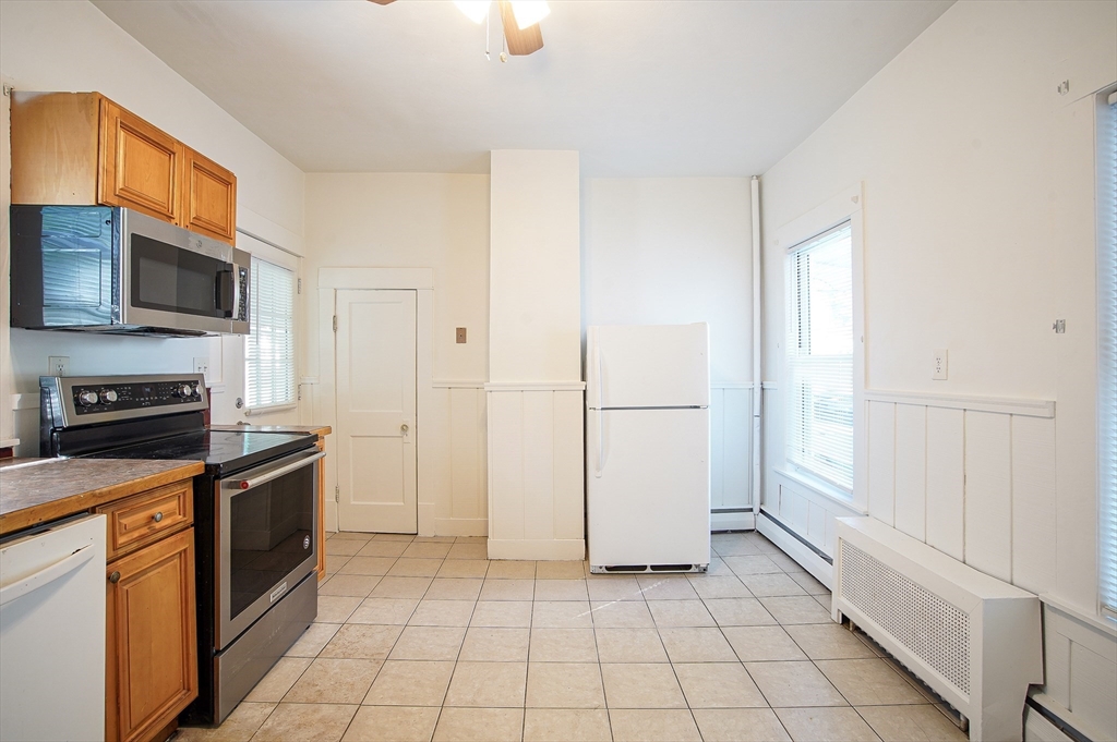 72 Walnut Street, Unit 1L Chicopee, MA 01020 - Photo 3 of 17
