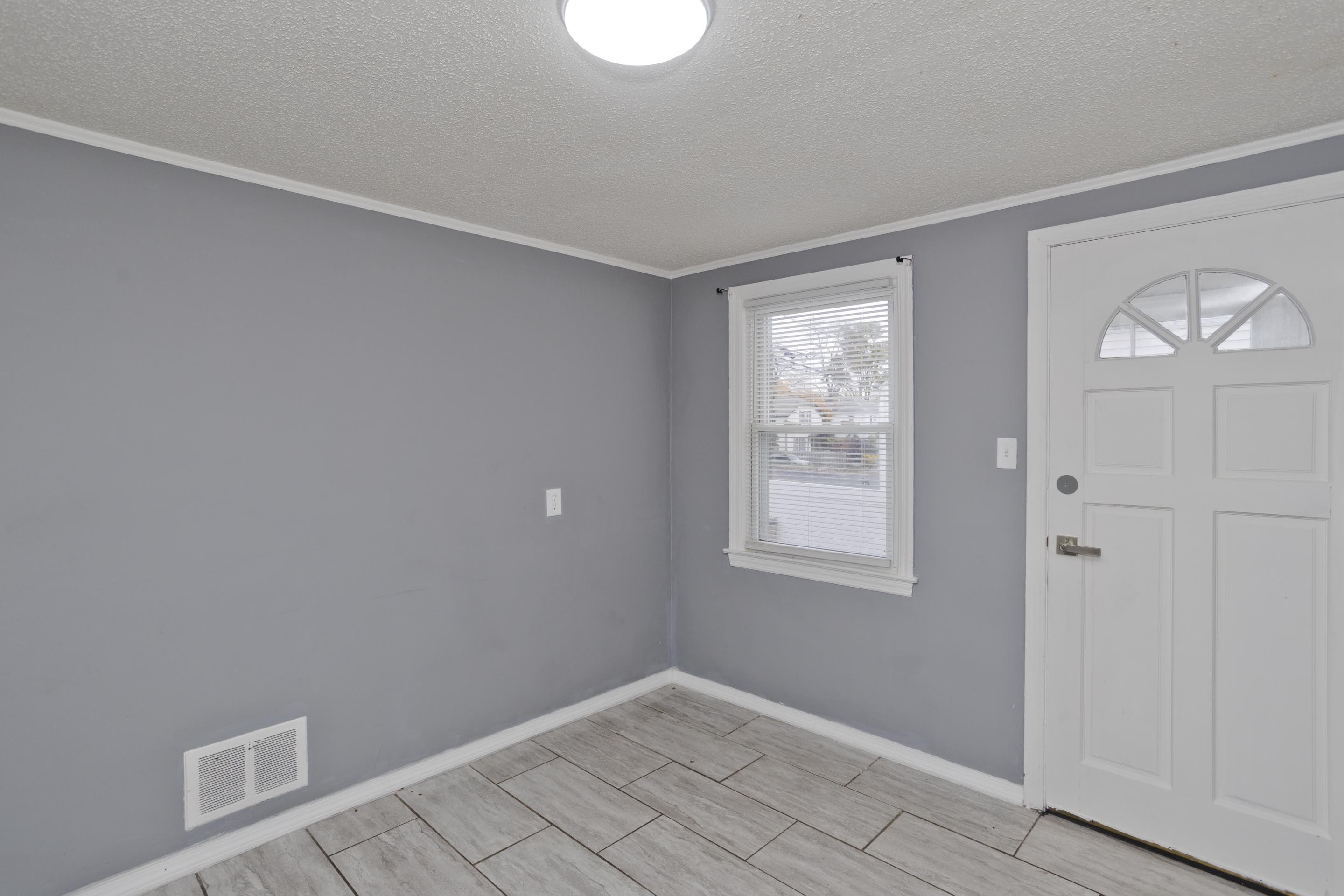 39 Wade Avenue Bloomfield, CT 06002 - Photo 11 of 34