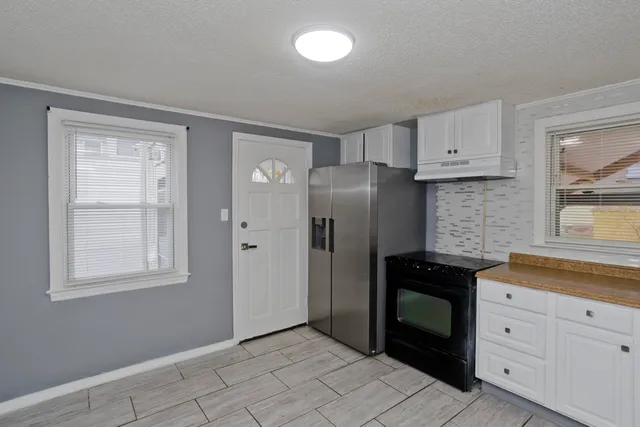 $224,000 | 39 Wade Avenue, Bloomfield, CT 06002