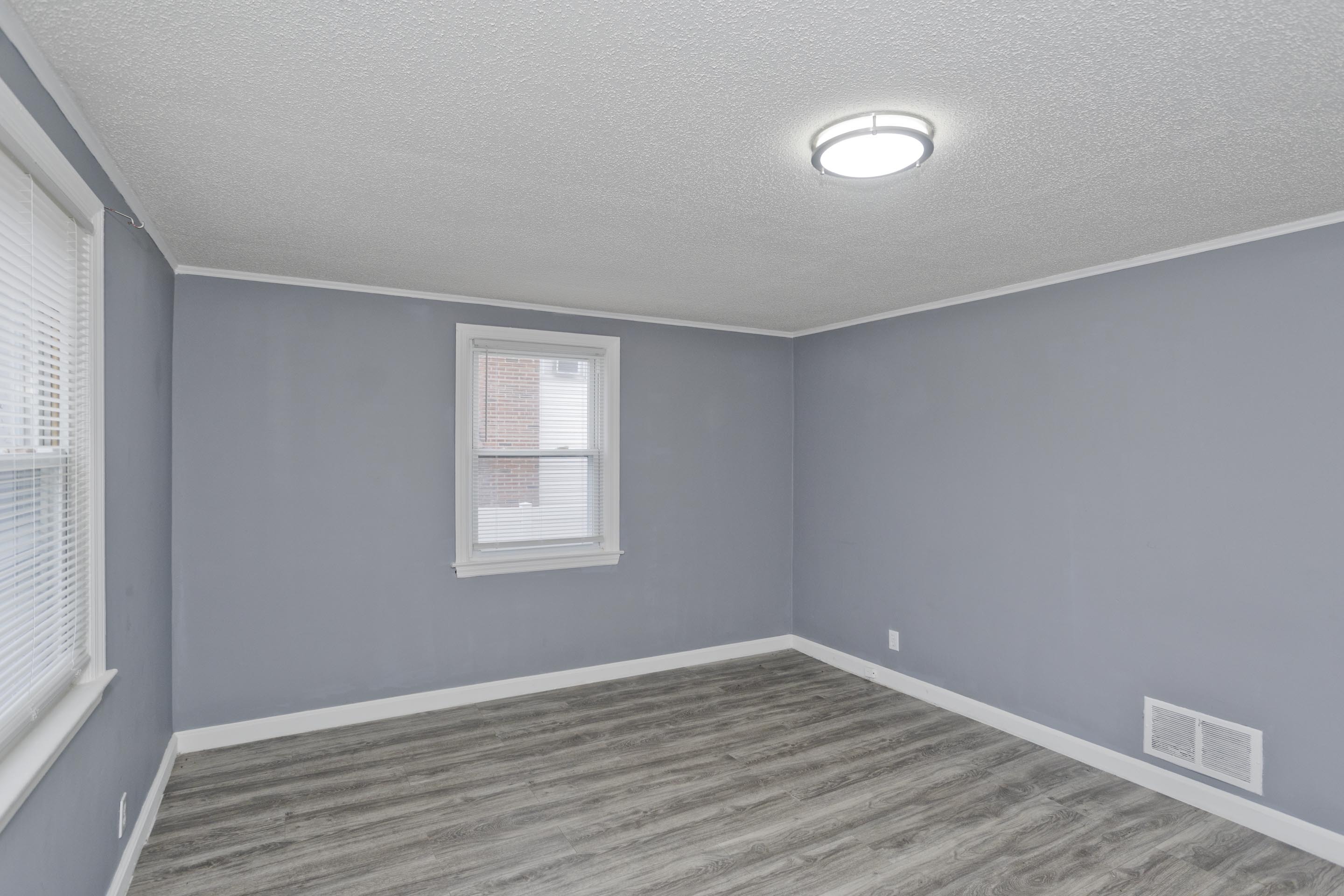 39 Wade Avenue Bloomfield, CT 06002 - Photo 4 of 34