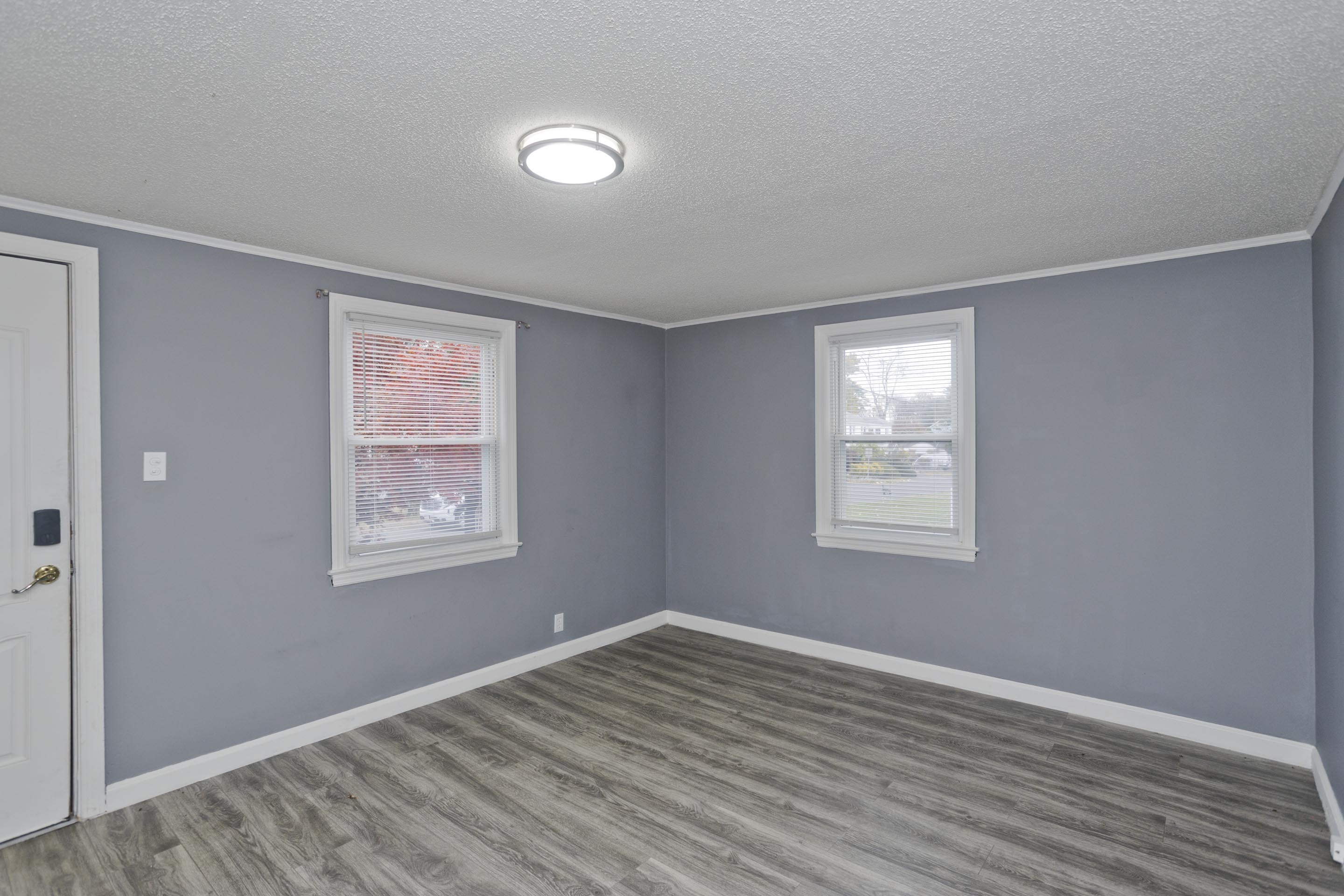 39 Wade Avenue Bloomfield, CT 06002 - Photo 5 of 34