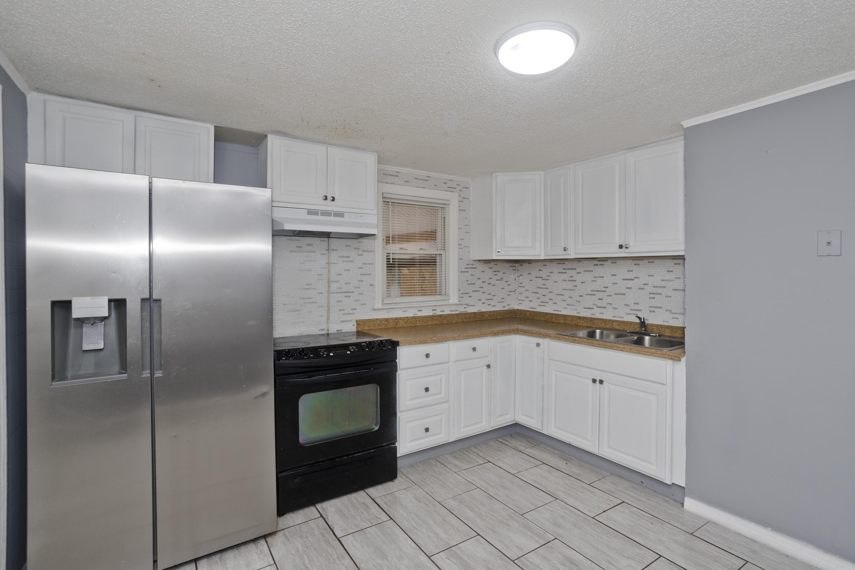 39 Wade Avenue Bloomfield, CT 06002 - Photo 8 of 34