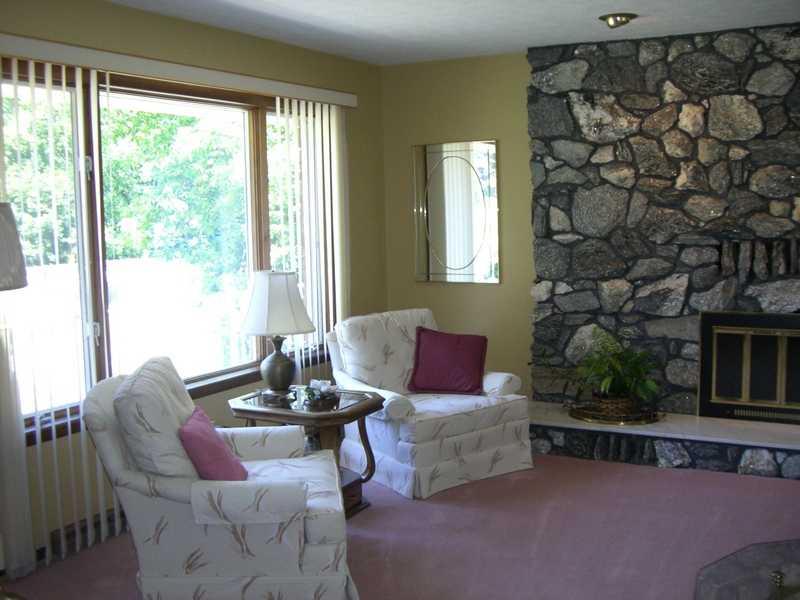 476 Methodist Road Greenville, PA 16125 - Photo 3 of 25 Living Room.