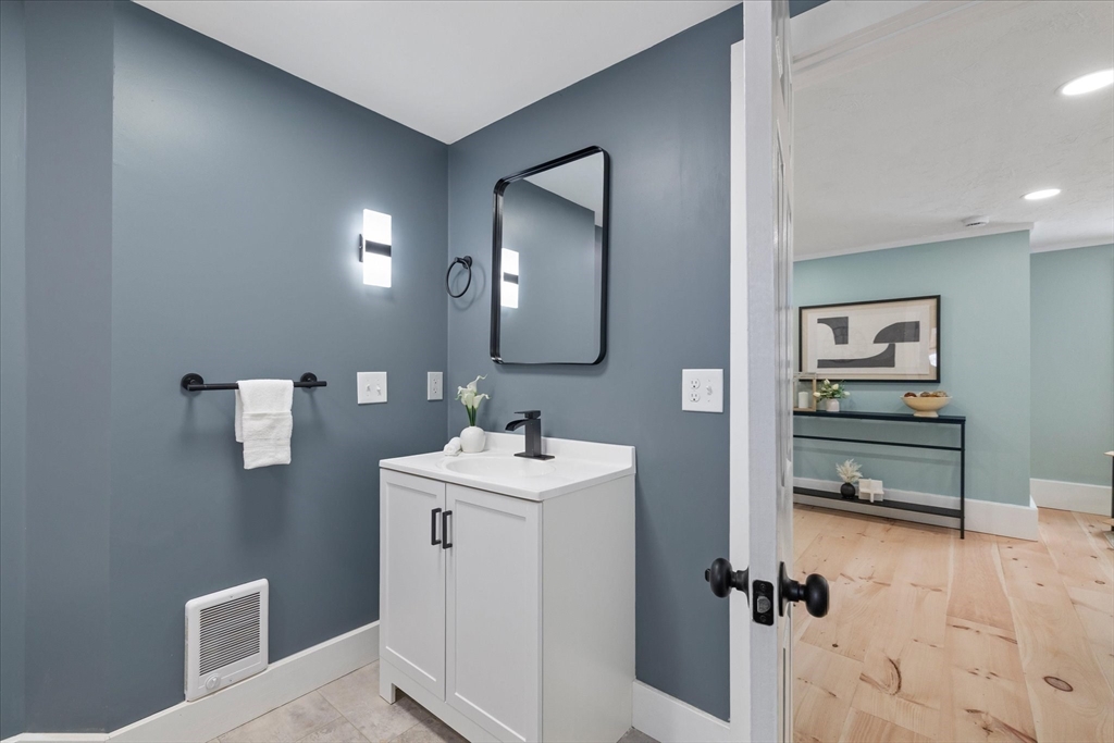 294 Boston Road Sutton, MA 01590 - Photo 21 of 38