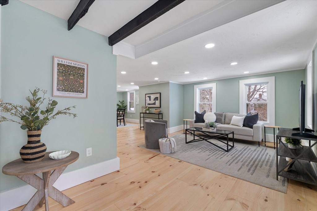 294 Boston Road Sutton, MA 01590 - Photo 4 of 38