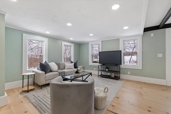 $575,000 | 294 Boston Road, Sutton, MA 01590
