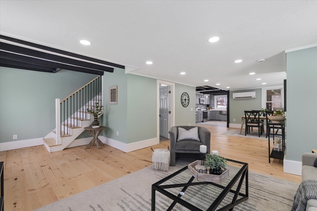 294 Boston Road Sutton, MA 01590 - Photo 9 of 38