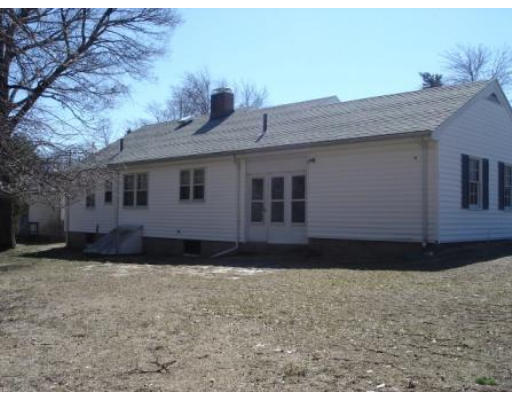 88 Gloucester Road Westwood, MA 02090 - Photo 2 of 3 Gallery Image 2