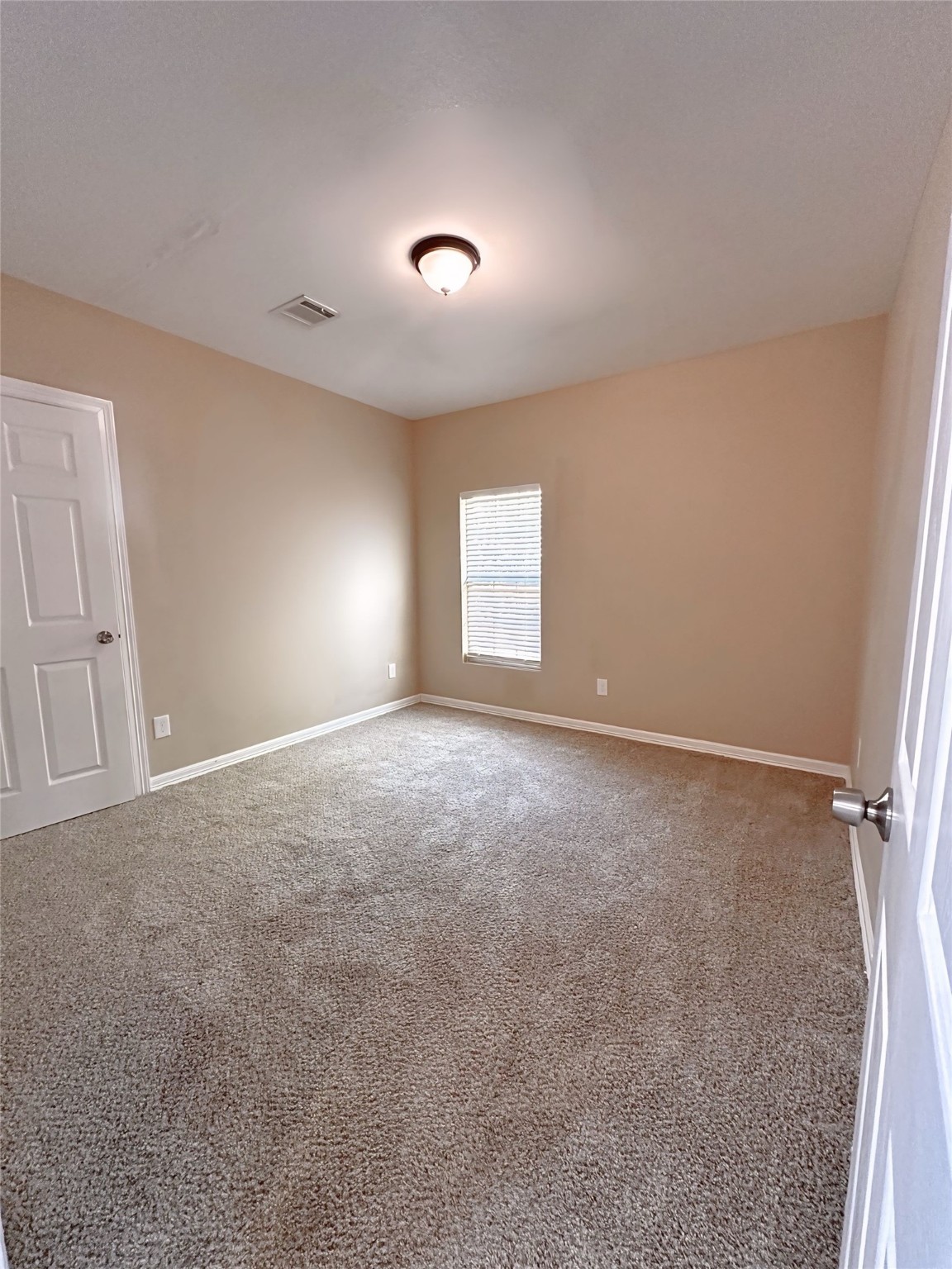 4146 Brinkley Street Houston, TX 77051 - Photo 7 of 9 a view of room and window