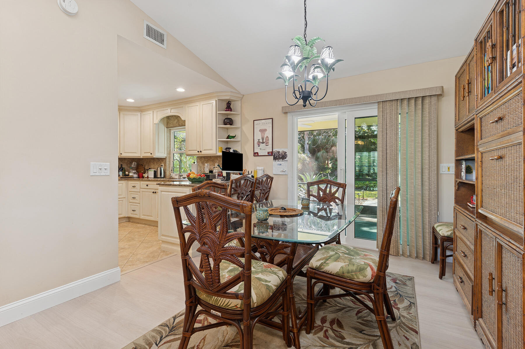 8816 Southeast May Terrace Hobe Sound, FL 33455 - Photo 5 of 27 Dining_Kitchen