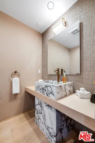 $4,895,000 | 8721 Sunset Plaza Terrace, West Hollywood, CA 90069