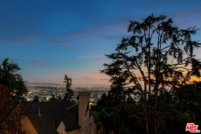 $4,895,000 | 8721 Sunset Plaza Terrace, West Hollywood, CA 90069