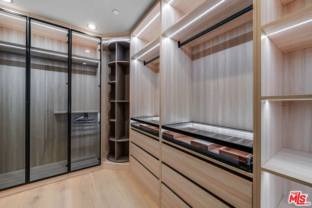 $4,895,000 | 8721 Sunset Plaza Terrace, West Hollywood, CA 90069