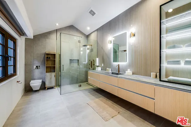 $4,895,000 | 8721 Sunset Plaza Terrace, West Hollywood, CA 90069