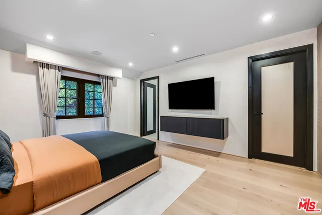 $4,895,000 | 8721 Sunset Plaza Terrace, West Hollywood, CA 90069