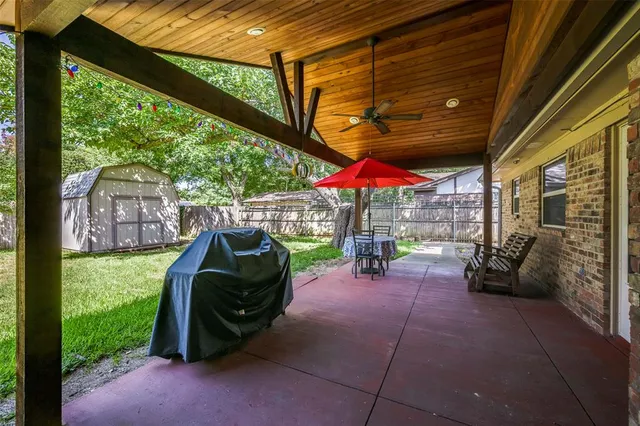 a view of outdoor space yard and patio