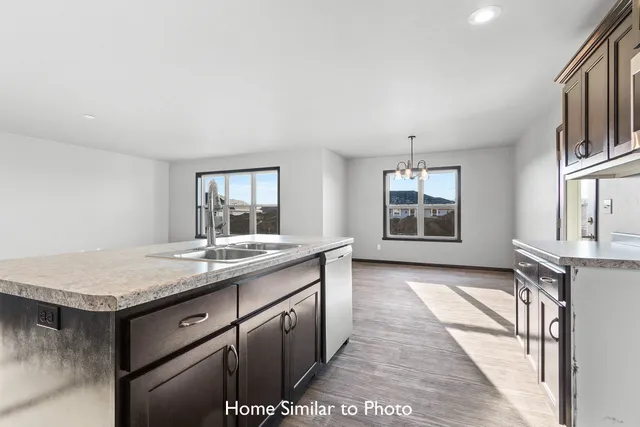 $414,900 | 1691 Betty Jean Ln Green, Green Bay, WI 54313