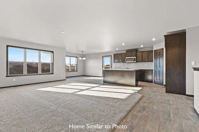 $414,900 | 1691 Betty Jean Ln Green, Green Bay, WI 54313