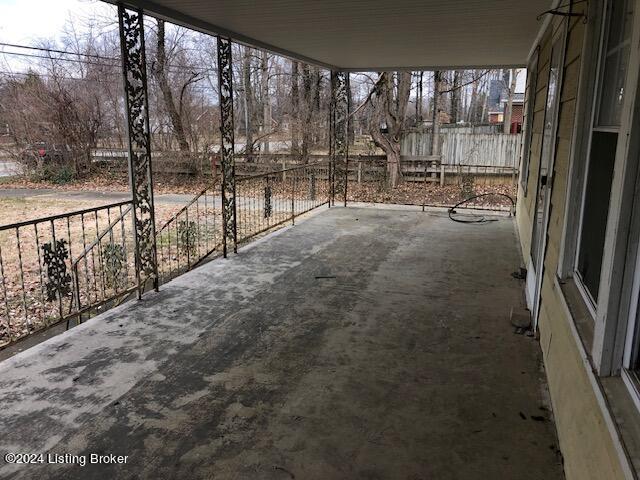 4715 Billtown Road Louisville, KY 40299 - Photo 4 of 51 FrontPorch5