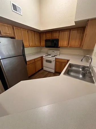 $2,000 | 13013 Mulberry Park Drive, Unit 224, Orlando, FL 32821