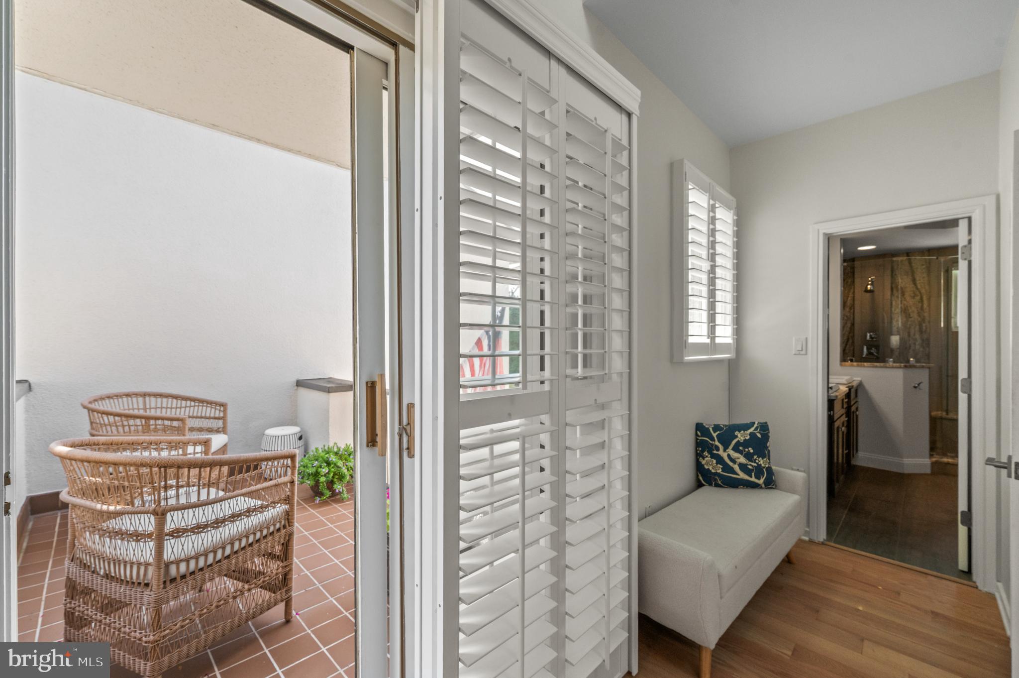 8 Brettagne Devon, PA 19333 - Photo 17 of 38 a living room with furniture and a window