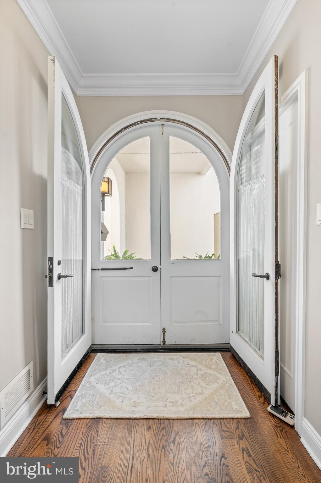 8 Brettagne Devon, PA 19333 - Photo 2 of 38