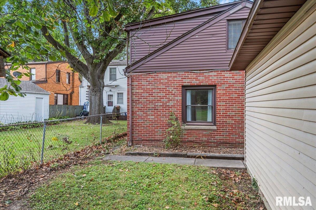 2028 South Walnut Street Springfield, IL 62704 - Photo 43 of 51