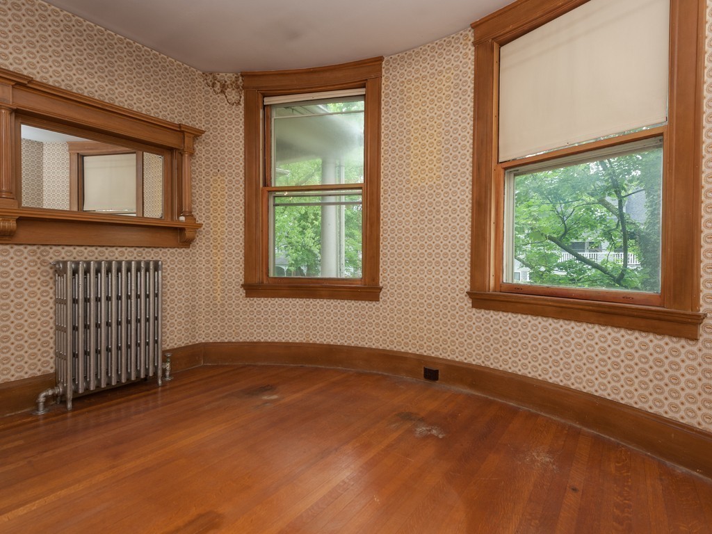 25 Page Road Newton, MA 02460 - Photo 4 of 24 Gallery Image 4