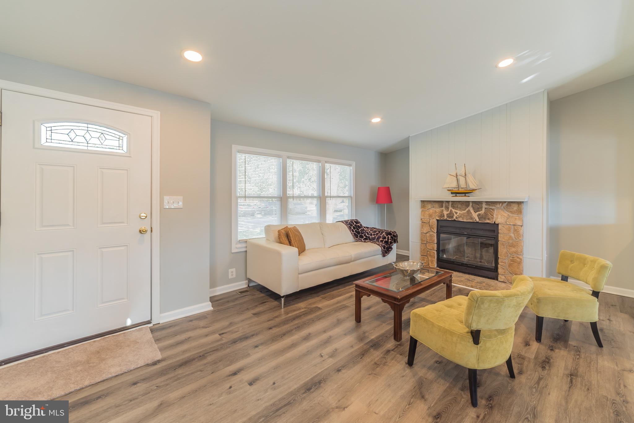 7999 Shore Road Baltimore, MD 21222 - Photo 2 of 30