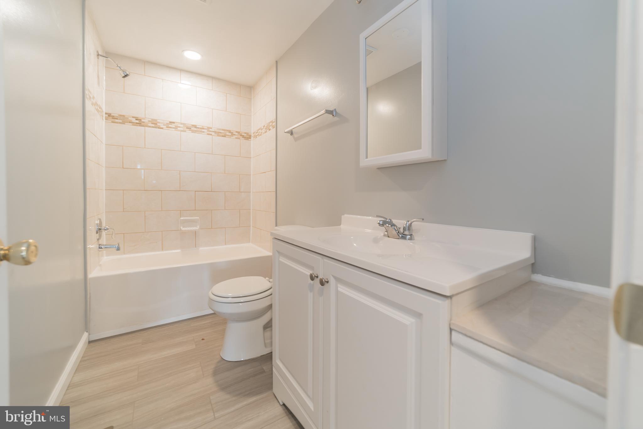 7999 Shore Road Baltimore, MD 21222 - Photo 16 of 30