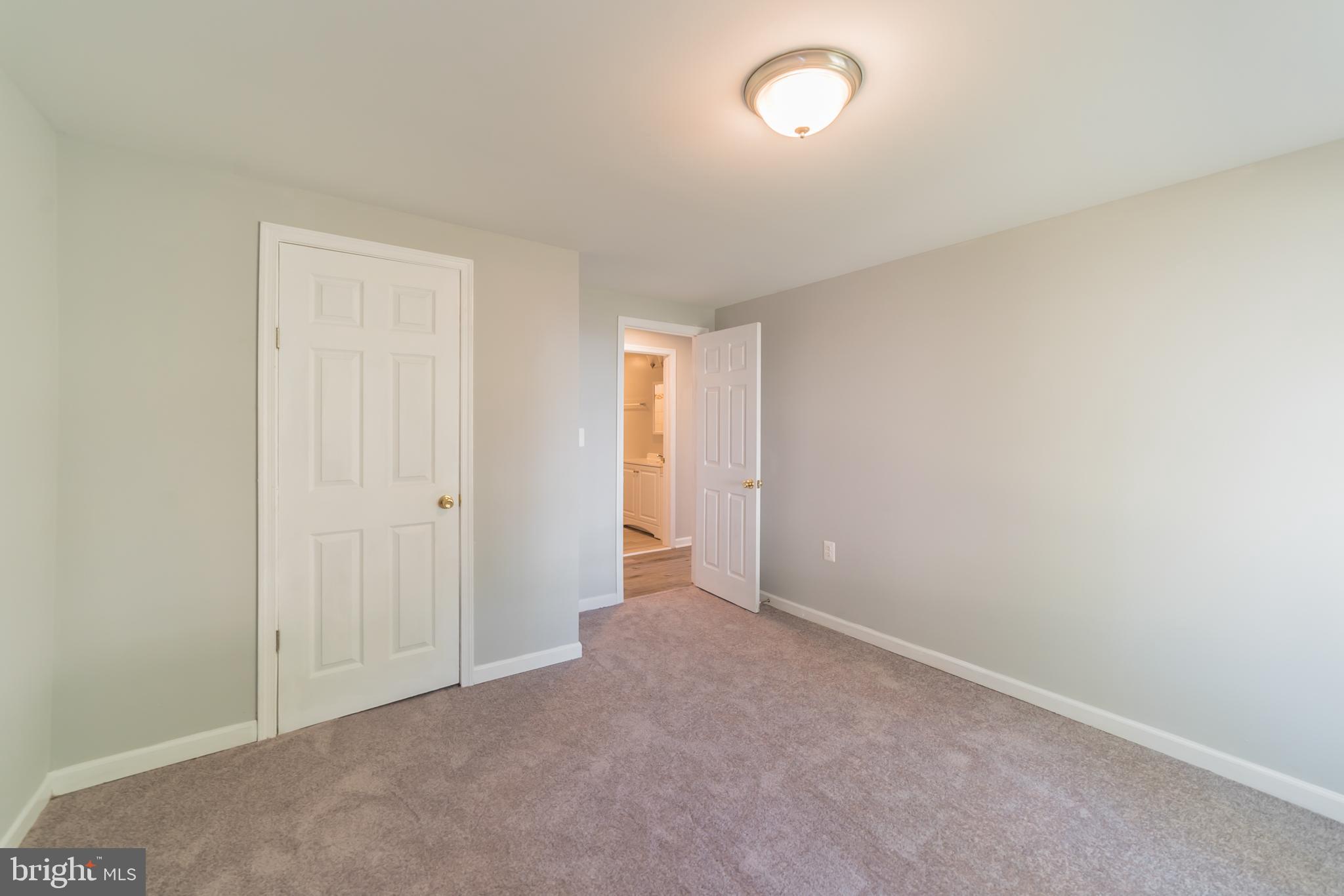 7999 Shore Road Baltimore, MD 21222 - Photo 19 of 30