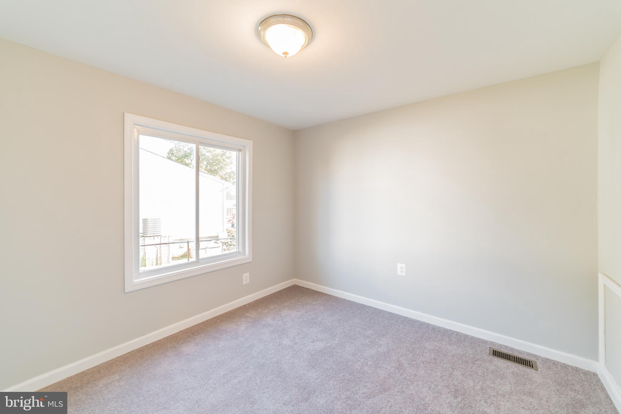 7999 Shore Road Baltimore, MD 21222 - Photo 21 of 30