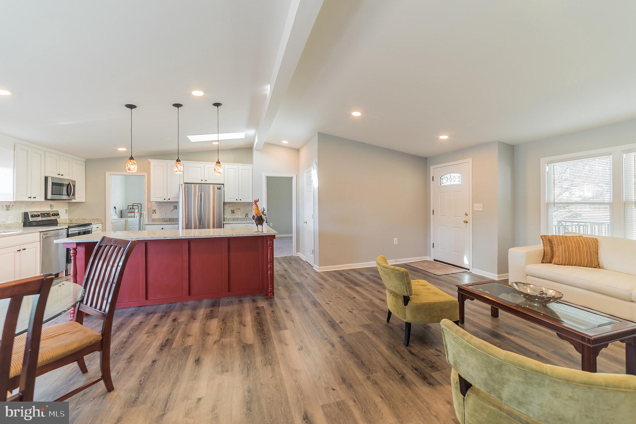 7999 Shore Road Baltimore, MD 21222 - Photo 4 of 30