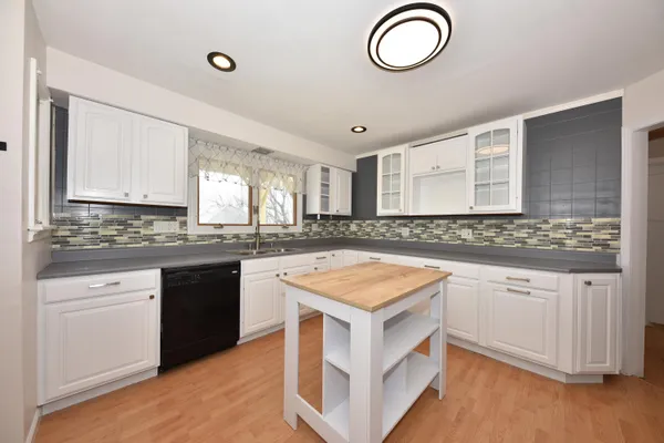 $2,700 | 309 West Washington Street, Port Washington, WI 53074