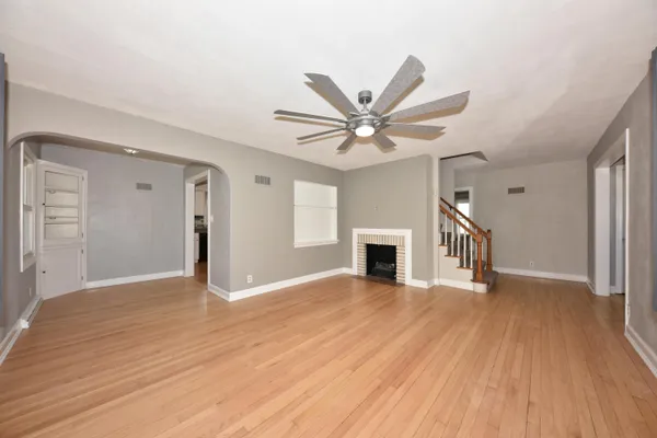 $2,700 | 309 West Washington Street, Port Washington, WI 53074