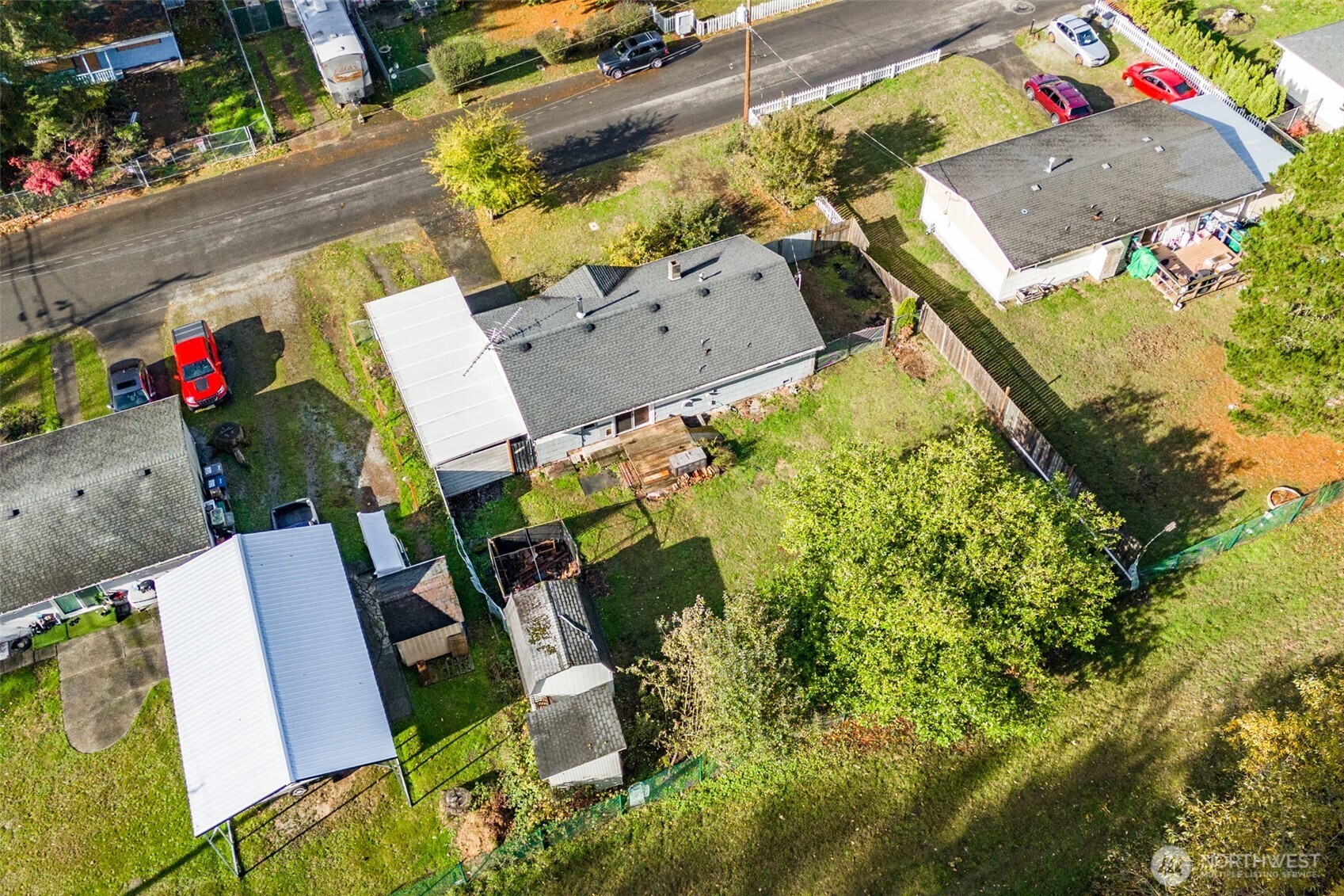 33526 18th Avenue South Federal Way, WA 98003 - Photo 27 of 31 an aerial view of a house with swimming pool and outdoor space