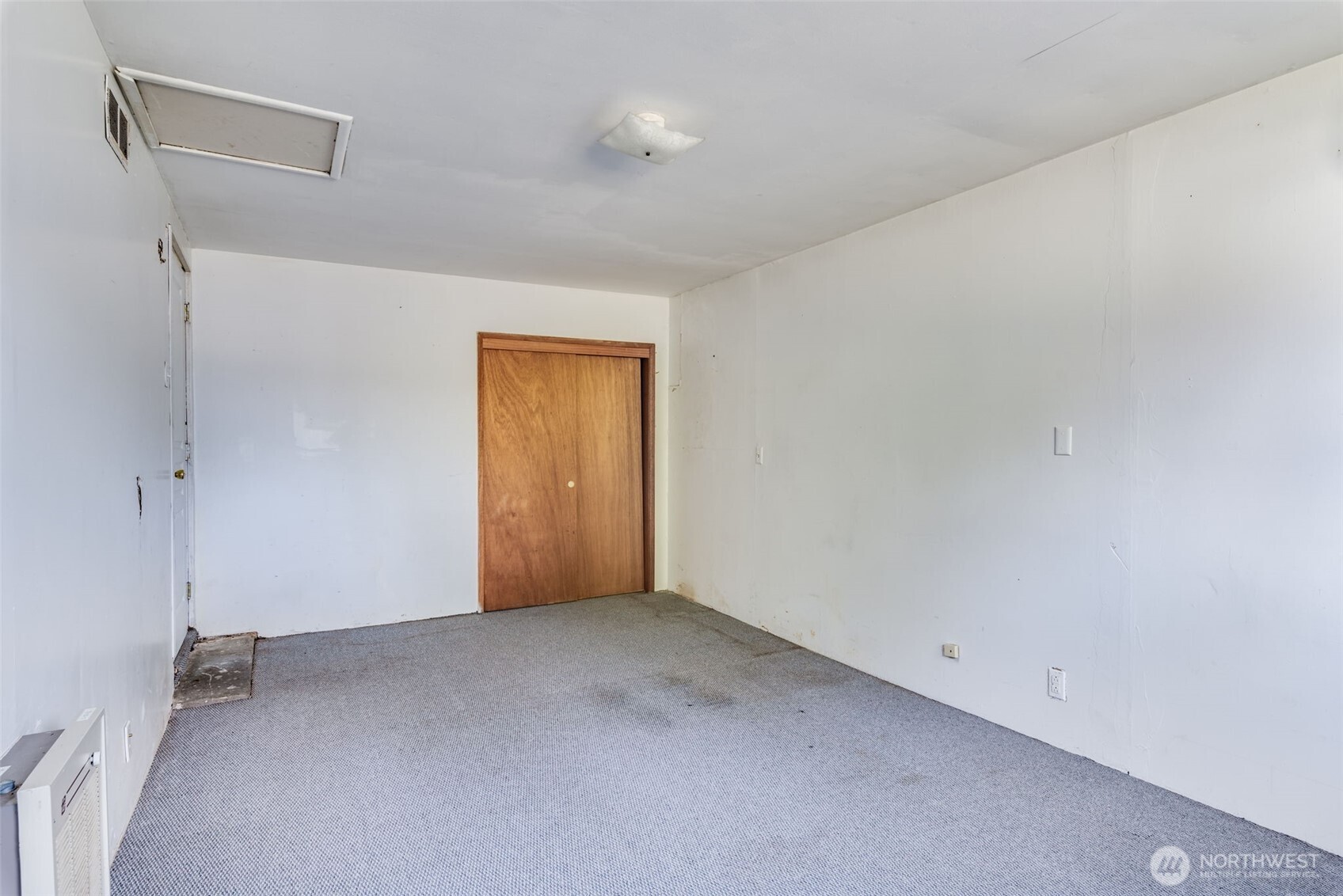33526 18th Avenue South Federal Way, WA 98003 - Photo 10 of 31 a view of an empty room