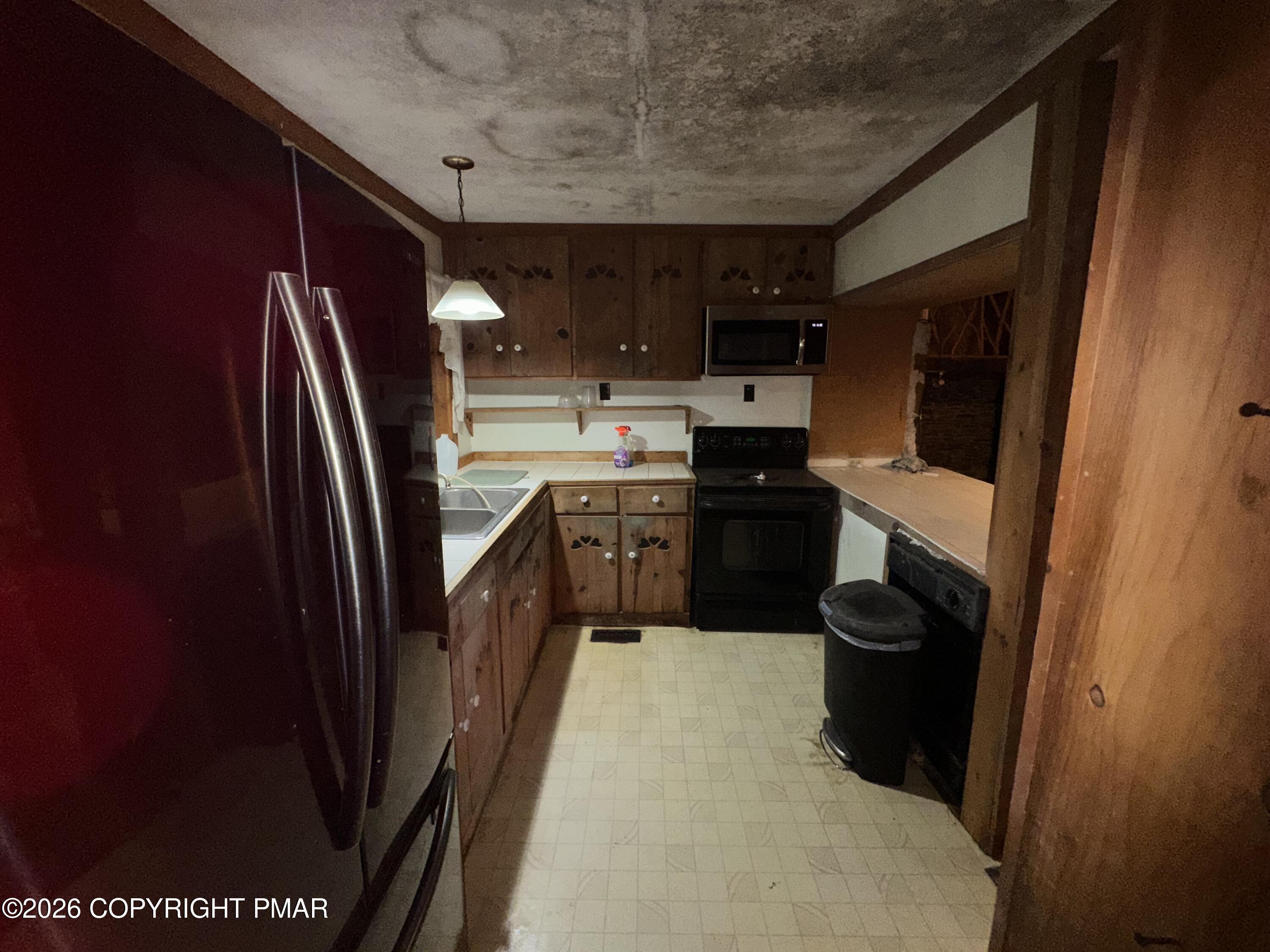 1122 Zephyr Road East Stroudsburg, PA 18302 - Photo 21 of 38 KITCHEN VIEW 2