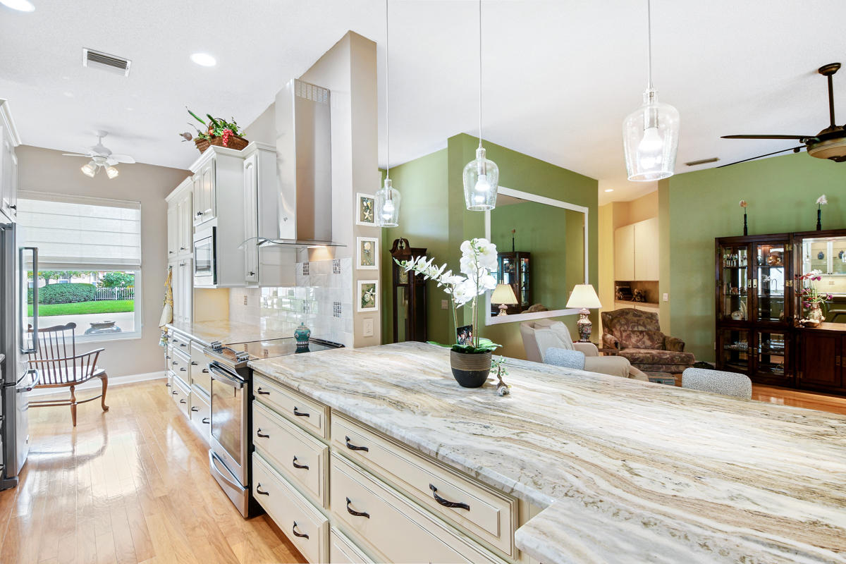 100 East Hampton Way Jupiter, FL 33458 - Photo 12 of 46 100 E HAMPTON WAY