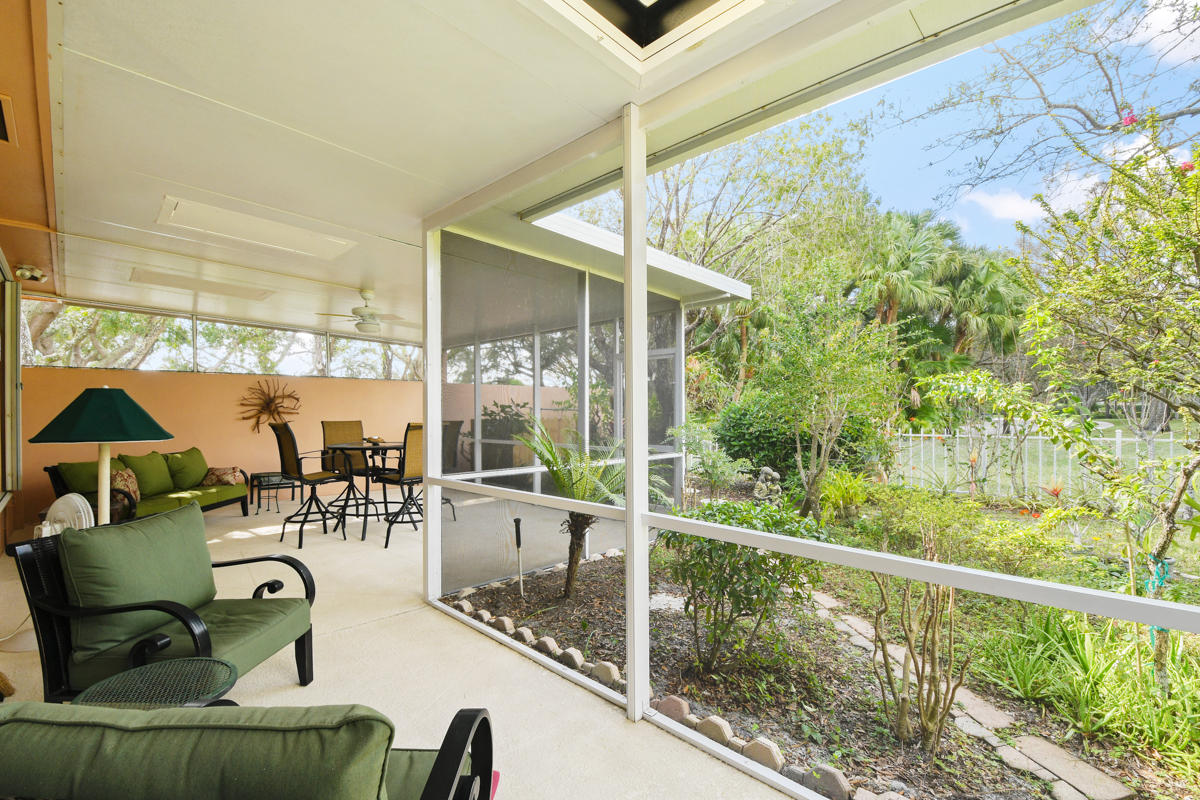 100 East Hampton Way Jupiter, FL 33458 - Photo 28 of 46 COVERED SCREENED PATIO